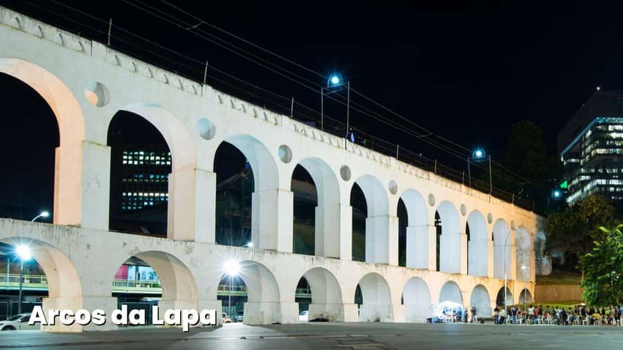 Rio: Pub Crawl on Cachaça and Samba with Transfer - Street food makes the evening more local