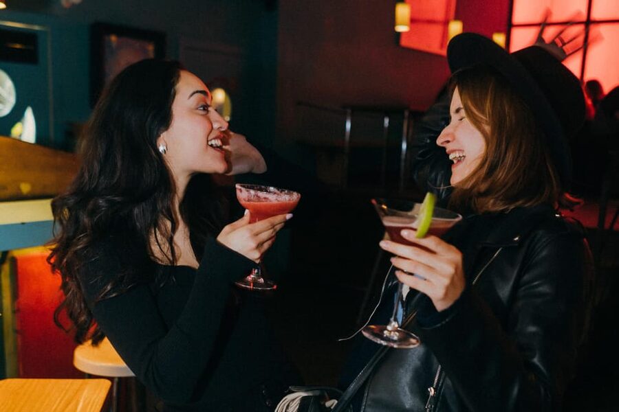 Rome: Forbidden History Walking Tour & Pub Crawl with Drinks - Which guide might suit your style?