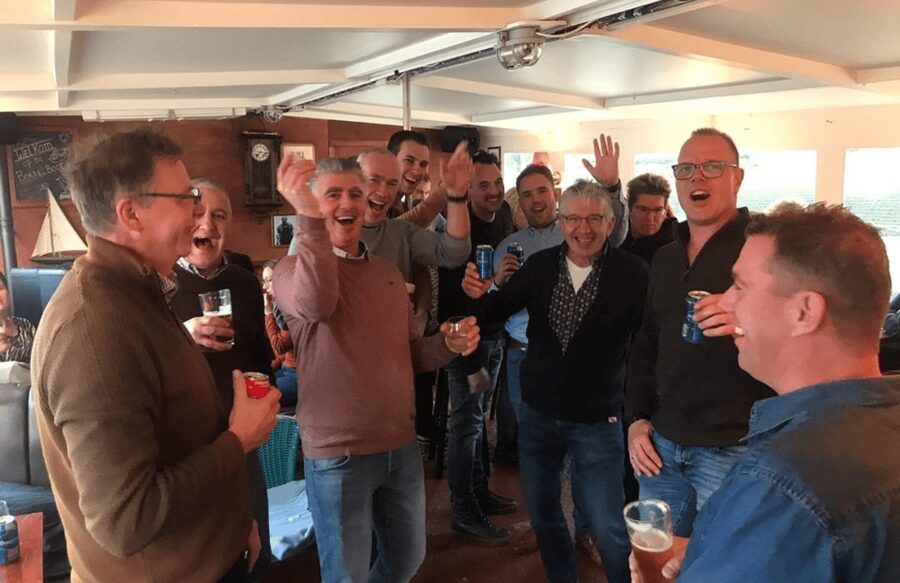 Rotterdam: Pub Cruise with Drinks and Bites - Dutch cheese, bitterballen, and hot bites