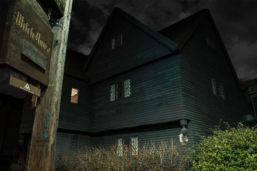 Salem: Boos and Brews Haunted Pub Crawl - Starting at East India Square after dark