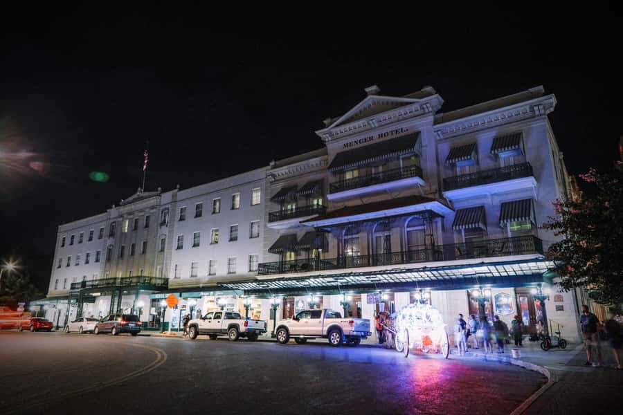 San Antonio: Spirits & Spirits Haunted Pub Crawl - The ghost-themed bar and seven signature spirits