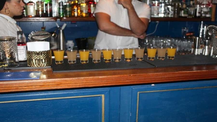 São Paulo Nightlife: Pub Crawl in the City that Never Sleeps - Games that make introductions easier