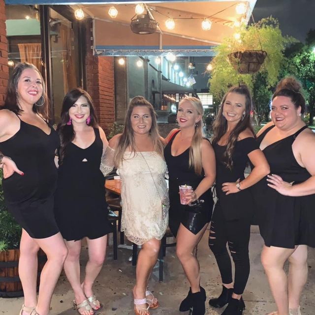 Savannah: Drag Queen Guided Pub Crawl with Sing-a-Longs - The guides make or break the night