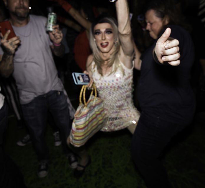 Savannah: Drag Queen Guided Pub Crawl with Sing-a-Longs - Sing-a-longs, dancing, and the participation factor