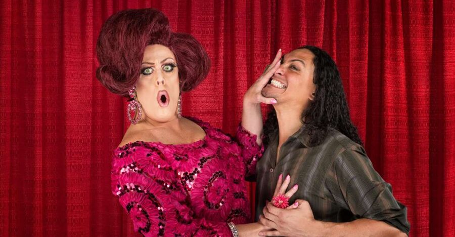 Savannah: Drag Queen Guided Pub Crawl with Sing-a-Longs - Meeting the queen outside El Rocko Lounge