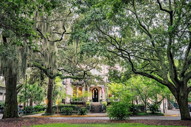 Savannah Yes, Queen! Drag Queen Pub Crawl - Key things to know before you book