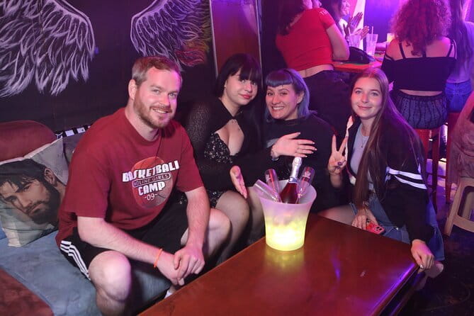 Seoul: LGBTQ+ Pub Crawl and Drag Show with Local Drag Queen - A social start at Life on Sinheung-ro