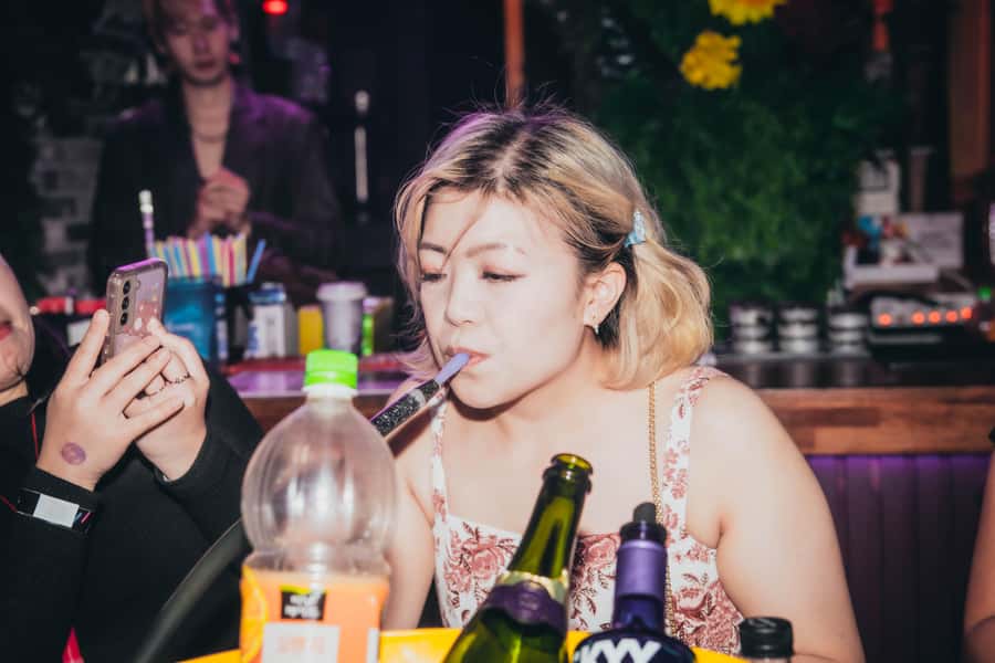 Seoul: Premium Pub Crawl with Open Bottles - The opening meeting and first drinks