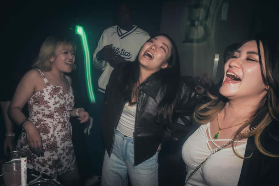 Seoul: Premium Pub Crawl with Open Bottles - How to make the night better