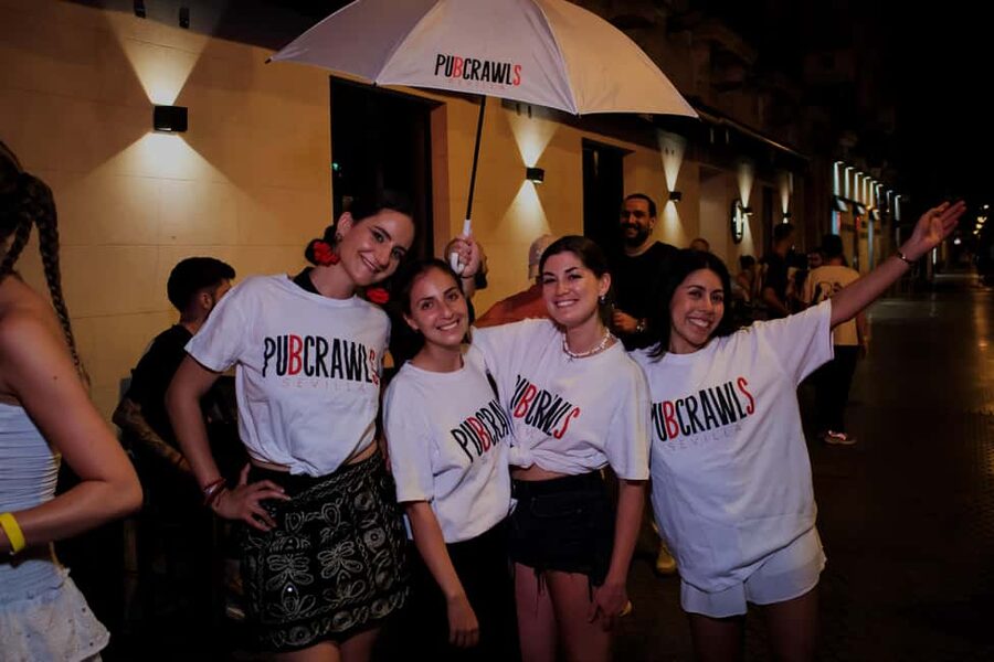 Seville: 3 Bars Pub Crawl + VIP Club Entrance & 3 Free Shots - Meeting at Plaza del Salvador