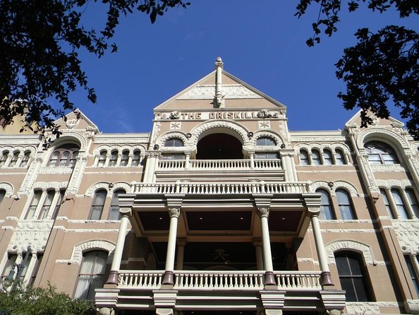 Small Group Pub Walk Tour in Austin with Professional Guide - Why this Austin pub walk works so well