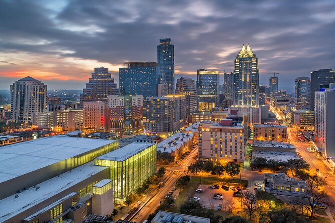 Small Group Pub Walk Tour in Austin with Professional Guide - Guides are the heart of the evening