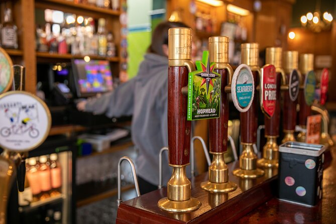 Soho Music & Historic Pubs Tour - Why the small group changes the afternoon