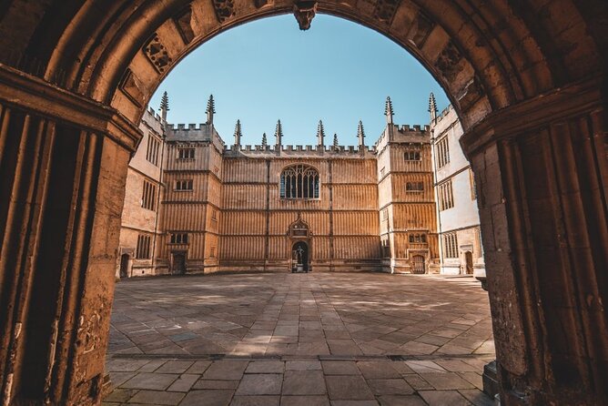 Southampton to London via Cotswold Villages, Oxford & Pub Lunch - The final transfer to London or Heathrow