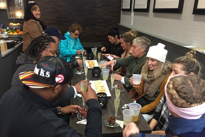Southern Flavors Food, Pub Crawl, and History Walking Tour - What the history adds to the meal
