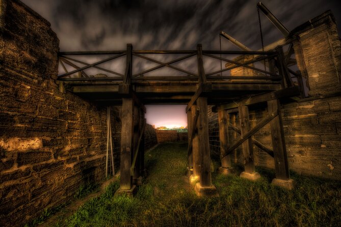 St. Augustine Haunted Pub Crawl - O.C. White’s is the final stop
