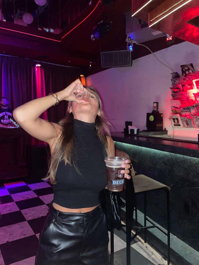 Tel Aviv: Pub Crawl and Nightlife Tour with Shots - Should you book this pub crawl?