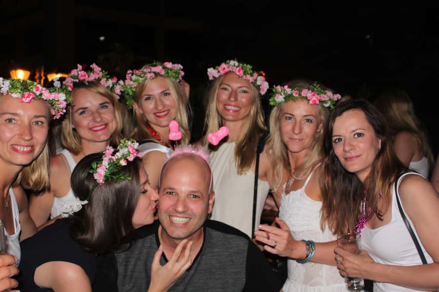 Tel Aviv: Pub Crawl with 4 Stops and Free Shots - Four useful things to know before you go