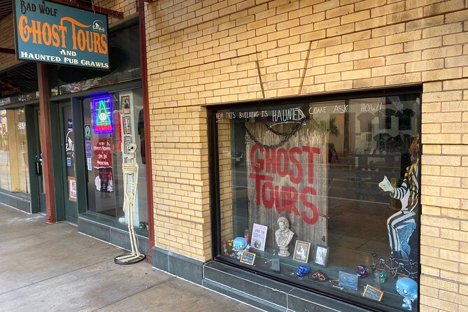 Texas’ Oldest Haunted Pub Crawl Shared Walking Tour - Why this San Antonio pub crawl is different