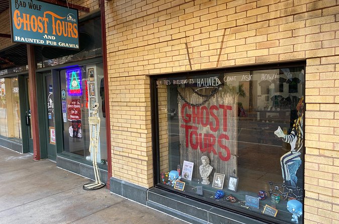 Texas’ Oldest Haunted Pub Crawl Shared Walking Tour - How the two-hour pace affects your night