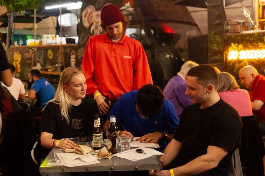 The Biggest Pub Quiz in Valencia - Is $5 good value for Valencia?
