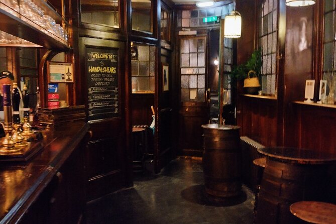 The Haunted Pubs of Old London: Small Group Tour - Charterhouse and the fate of its monks
