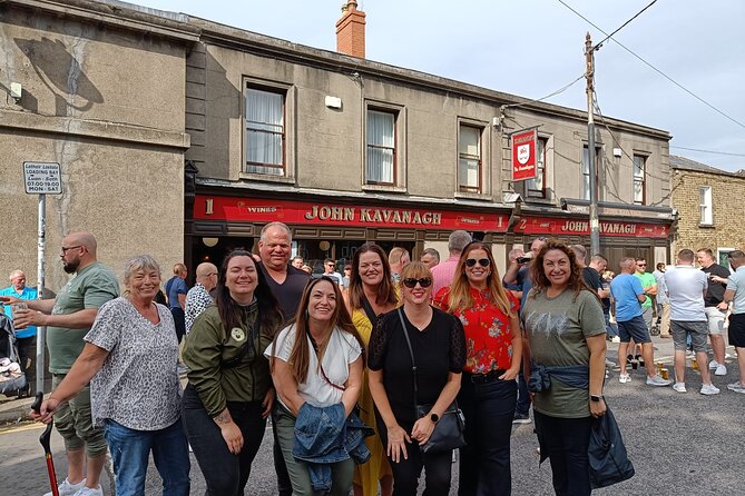 The Perfect Pint Pub Tour - Glasnevin Cemetery and the traditional Gravediggers pub