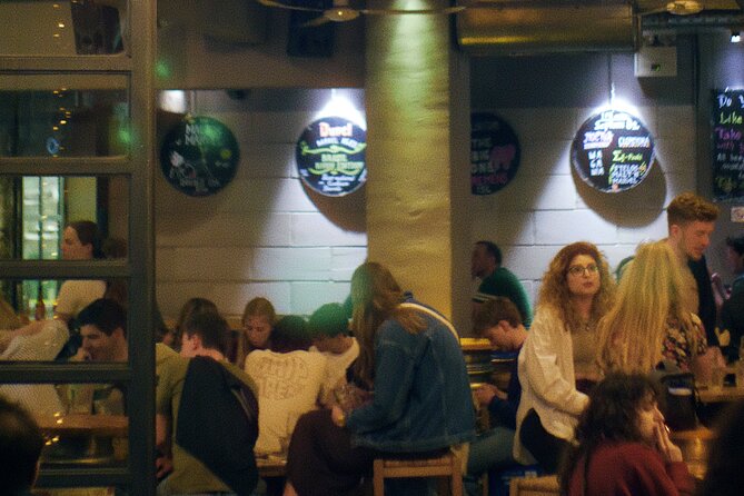 Thursday & Friday Night Pub Crawl for Professionals in Athens - Why this Athens pub crawl works well