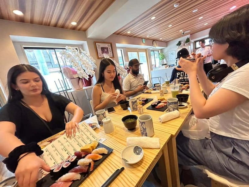 Tokyo:Japanese pub Journey with University Students - Drinks for drinkers and non-drinkers