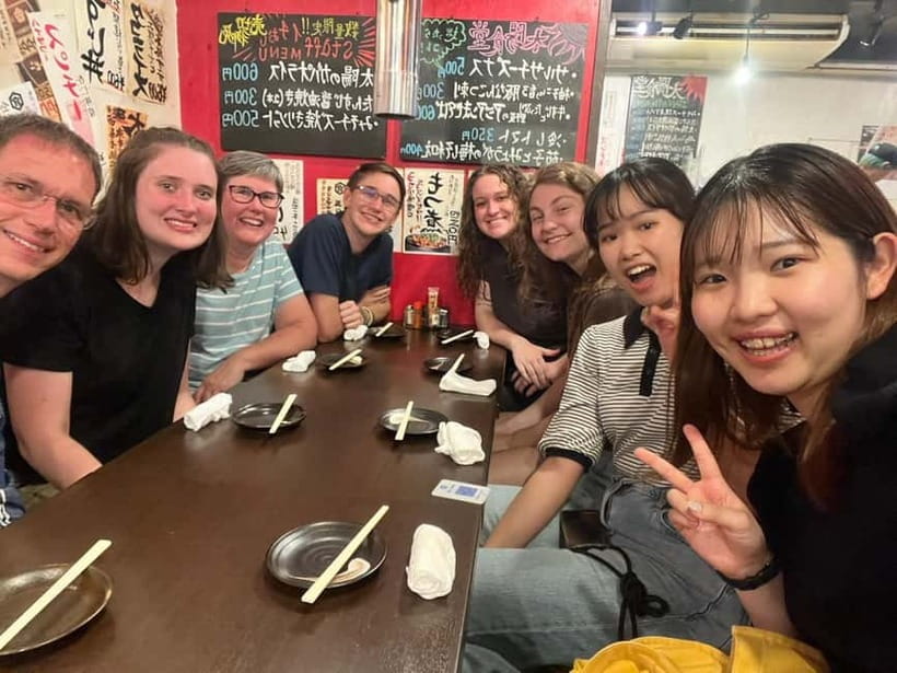 Tokyo:Japanese pub Journey with University Students - What the $140 price includes