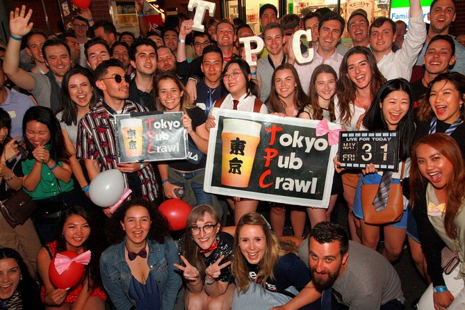 Tokyo Pub Crawl - Games, photos, and meeting people