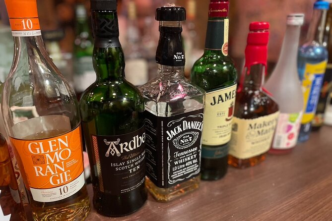 Tokyo: Shinjuku Golden Gai Bar Hopping that only locals know - What the small group changes
