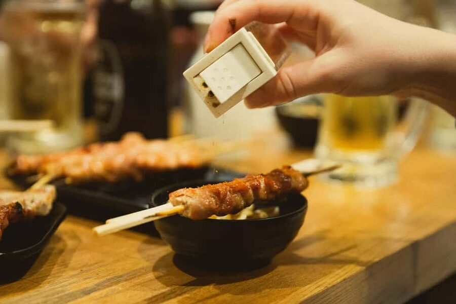Tokyo: Shinjuku Izakaya and Golden Gai Bar Hopping Tour (2h) - Starting at Tajimaya Coffee in central Shinjuku
