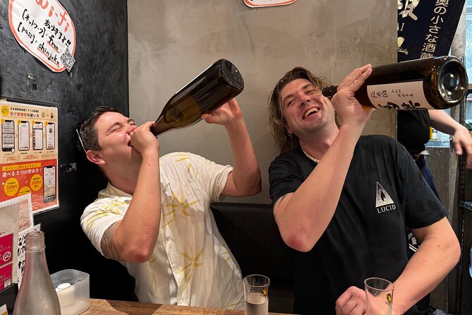 Tokyo: Shinjuku Local Bar Hopping Walking Tour - Who should book this Shinjuku bar crawl?