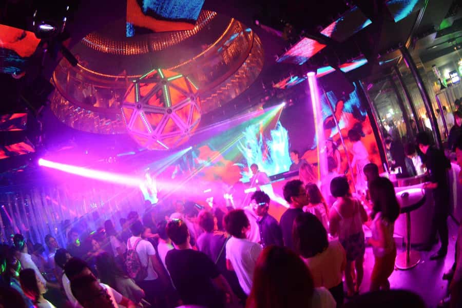 Tokyo:Shinjuku Ni-chome LGBTQ+ Bar Hopping Tour with Guide - The first bar: easing into the evening