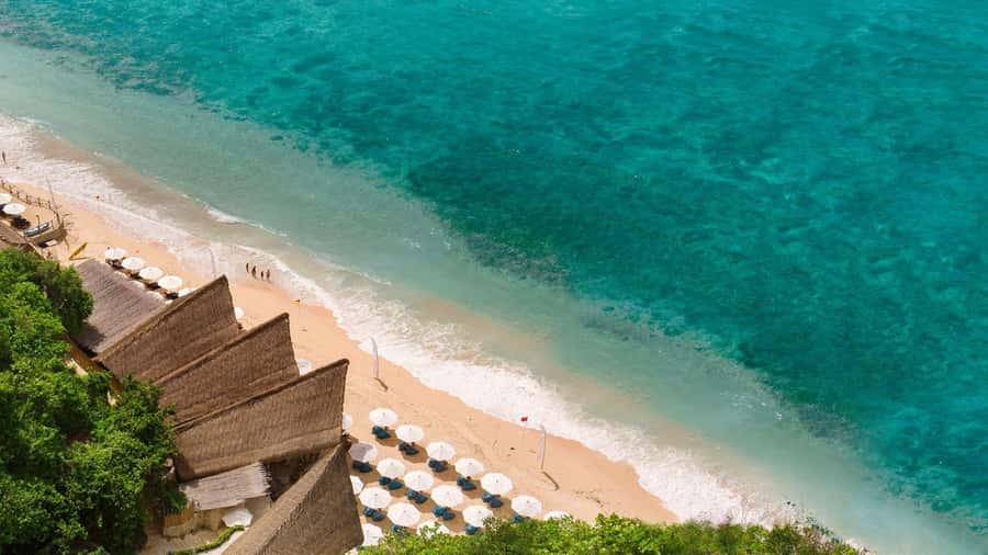 Uluwatu: Beach Club and Cliffside Private Bar Hopping Tour - The real character of this Uluwatu day