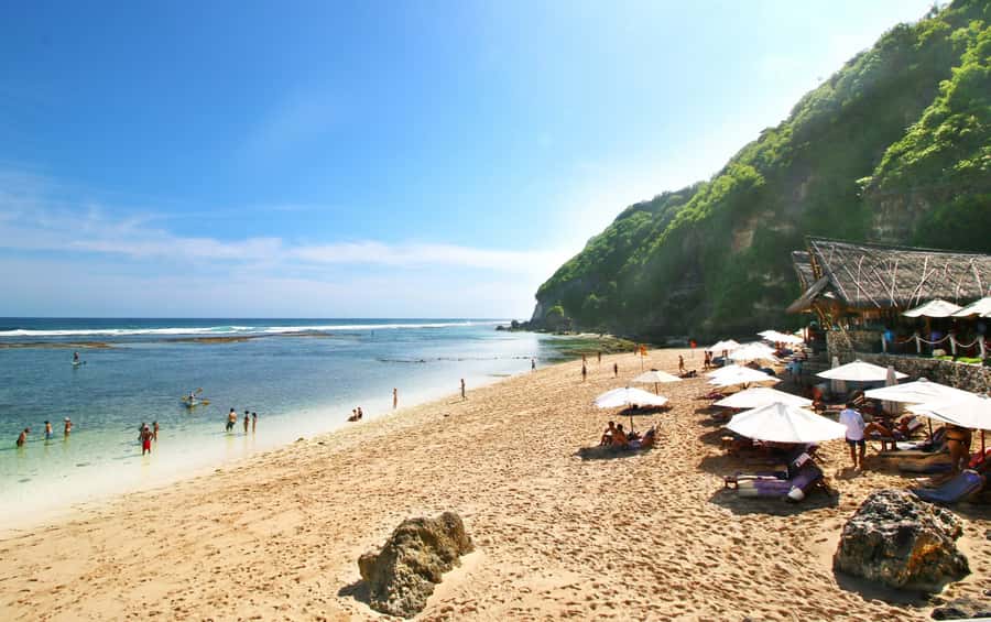Uluwatu: Beach Club and Cliffside Private Bar Hopping Tour - Morning at Sundays Beach Club