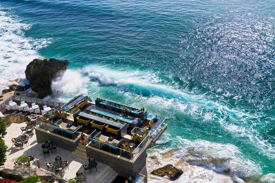 Uluwatu: Beach Club and Cliffside Private Bar Hopping Tour - Who should book this experience?
