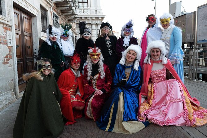 Venice: Venetian Style Carnival Pub Crawl - How much food and drink do you really receive?