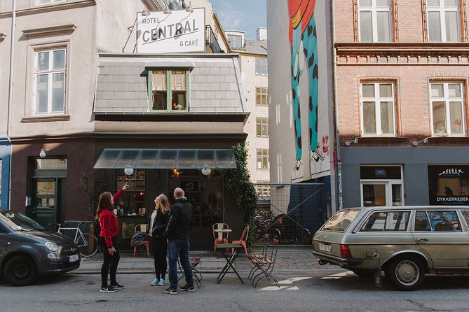 Vesterbro Tour With Beer & Pub Visits - Max 10 People - Small details on Viktoriagade and beyond