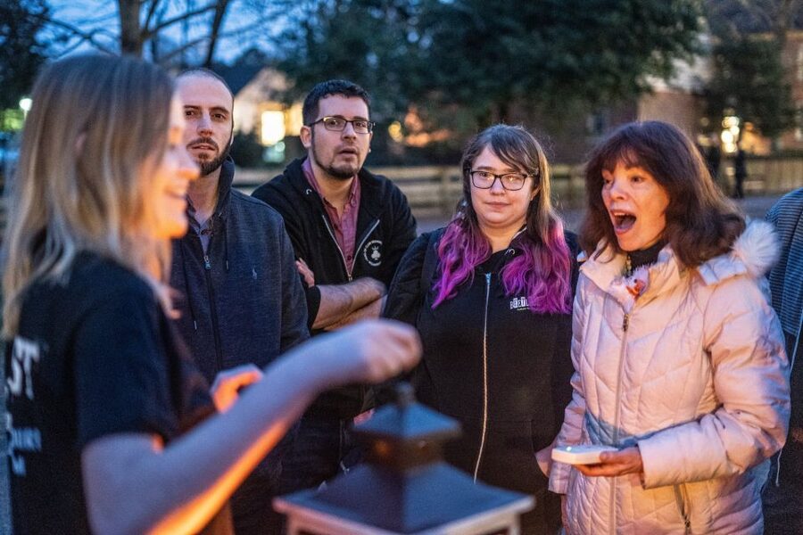 Washington DC: Ghosts Boos and Booze Haunted Pub Crawl - Walking conditions and practical planning