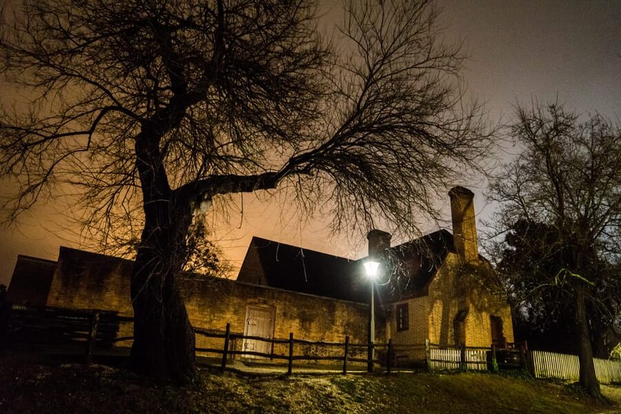 Williamsburg: Colonial Ghosts Haunted Pub Crawl - The Public Hospital and darker stories of suffering