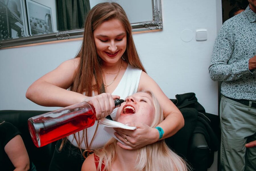 Wroclaw: Pub Crawl with Unlimited Drinks and VIP Club Entry - Key points to know before booking