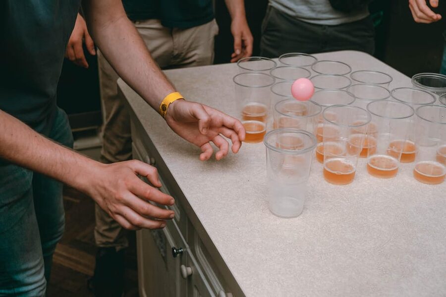 Wroclaw: Pub Crawl with Unlimited Drinks and VIP Club Entry - Lewitacja: one hour of unlimited drinks