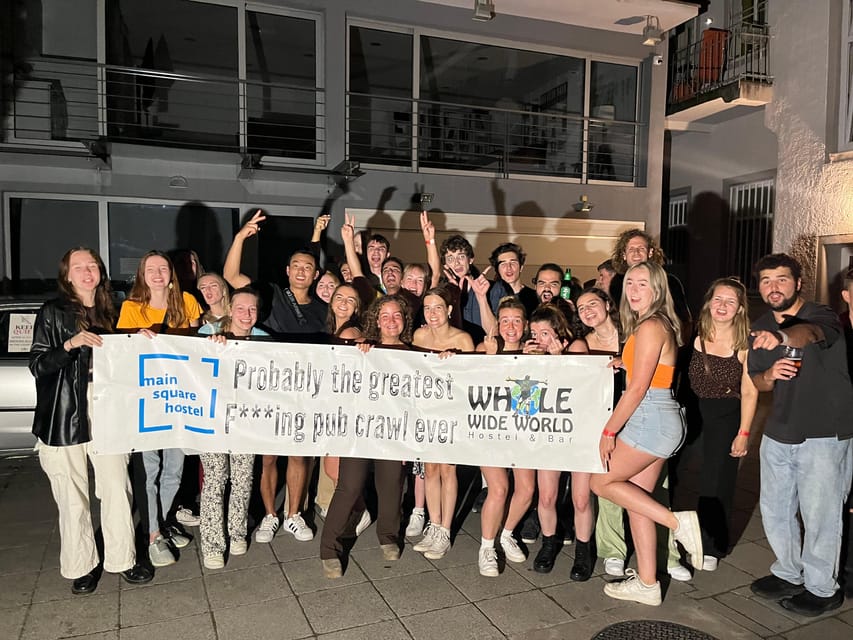 Zagreb: Pub Crawl, 1-Hour of Unlimited Drinks, & Club Entry - The social atmosphere and solo visitor appeal