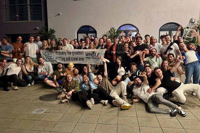 Zagreb Pub Crawl 1Hour of Unlimited Drinks Club Entry - Crossing Ban Josip Jelačić Square
