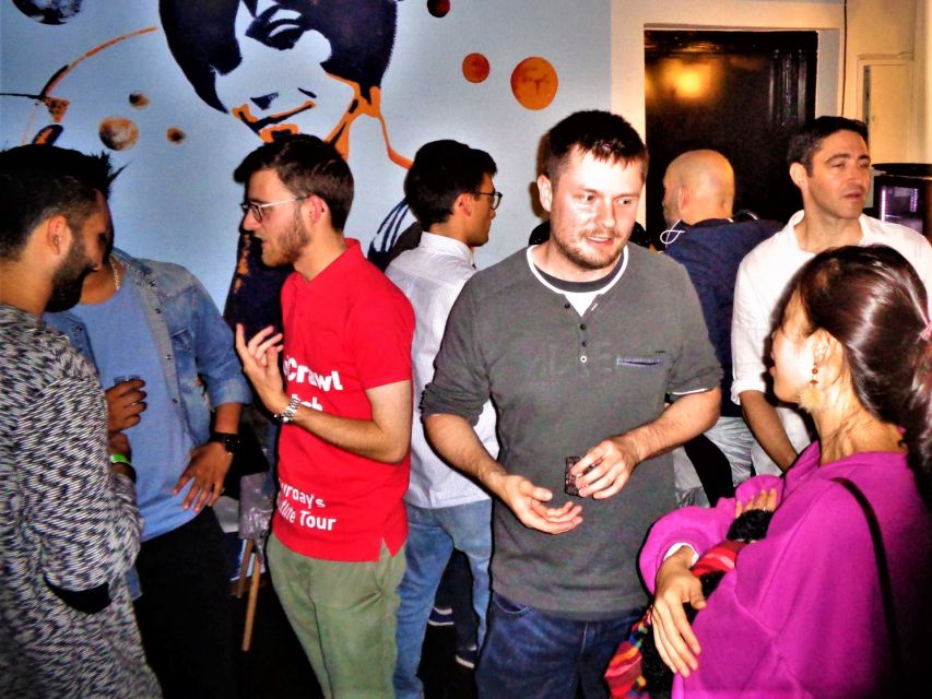 Zurich: Pub Crawl Nightlife Tour with Shots and Snacks - Who should book this Zurich night out?